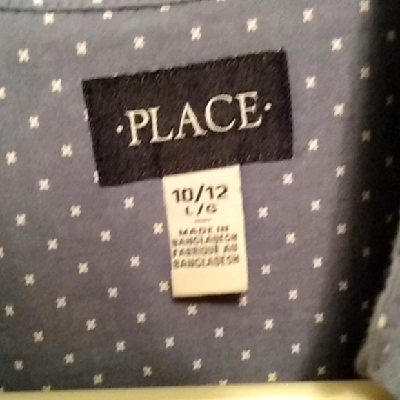 Button down - Picture 2 of 3